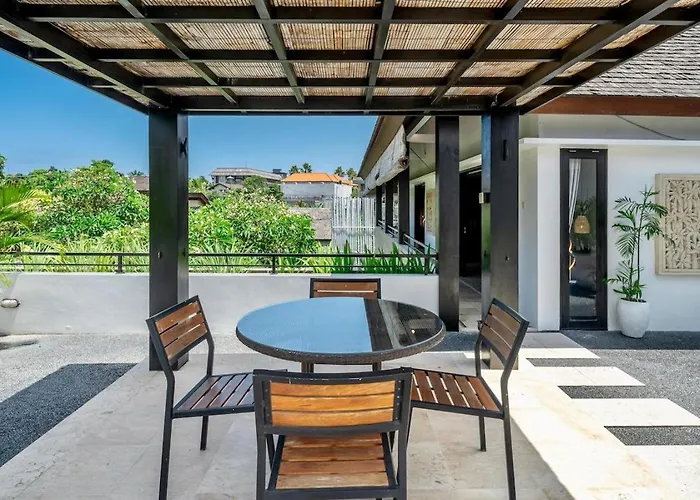Nelayan Garden Exquisite 3 Bedroom 600 Meter From Villa *