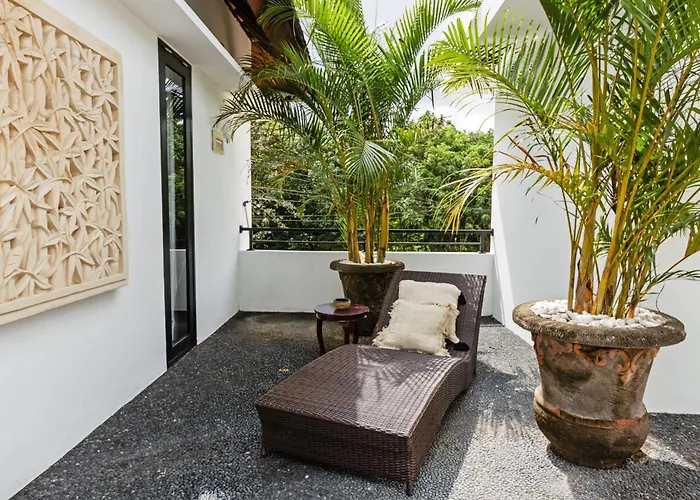 Nelayan Garden Exquisite 3 Bedroom 600 Meter From Villa