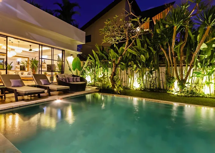 Nelayan Garden Exquisite 3 Bedroom 600 Meter From Villa Canggu