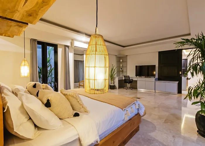 Nelayan Garden Exquisite 3 Bedroom 600 Meter From Villa *