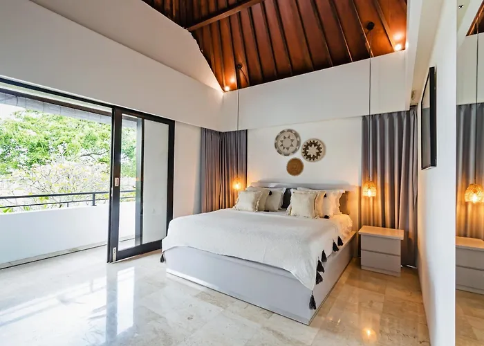 Villa Nelayan Garden Exquisite 3 Bedroom 600 Meter From *
